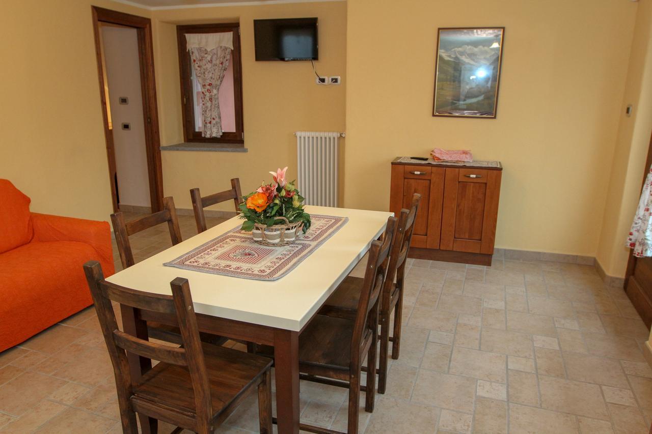 Aymavilles La Maison De Deni מראה חיצוני תמונה